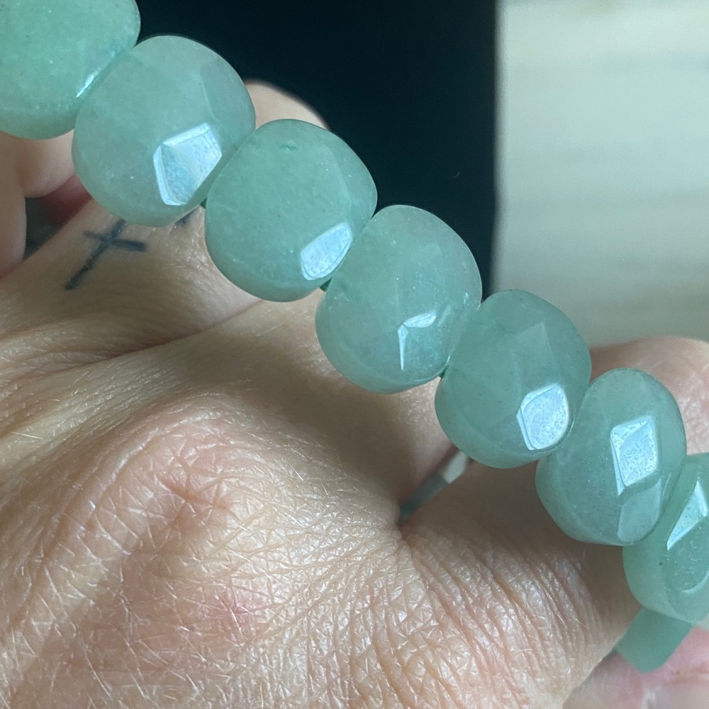 Australian Jade Stretchy Stone Bracelet - Picture 4 of 5